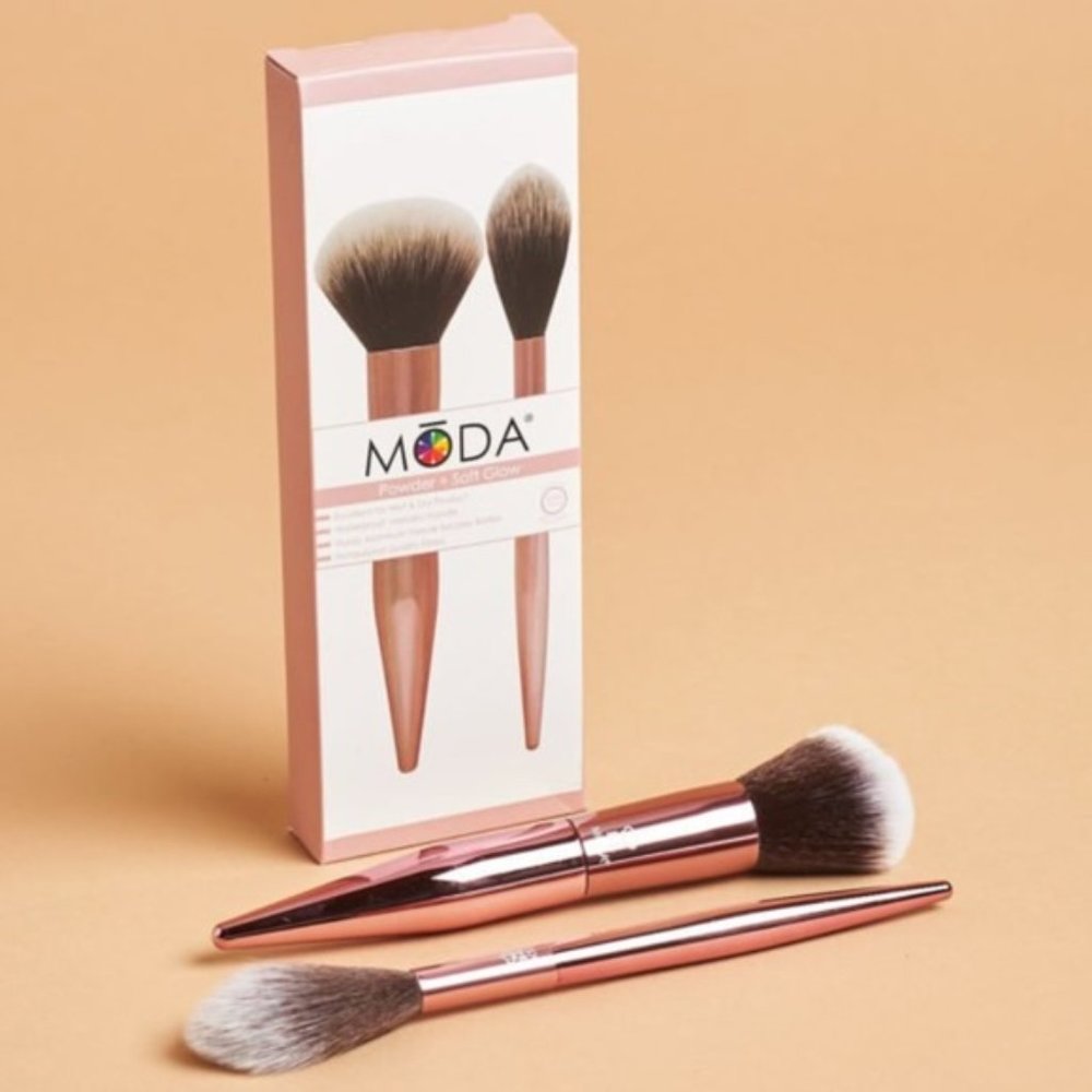 MODA Powder and Soft Glow Kit